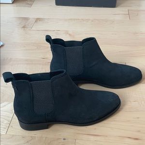BRAND NEW Tom’s brand black booties